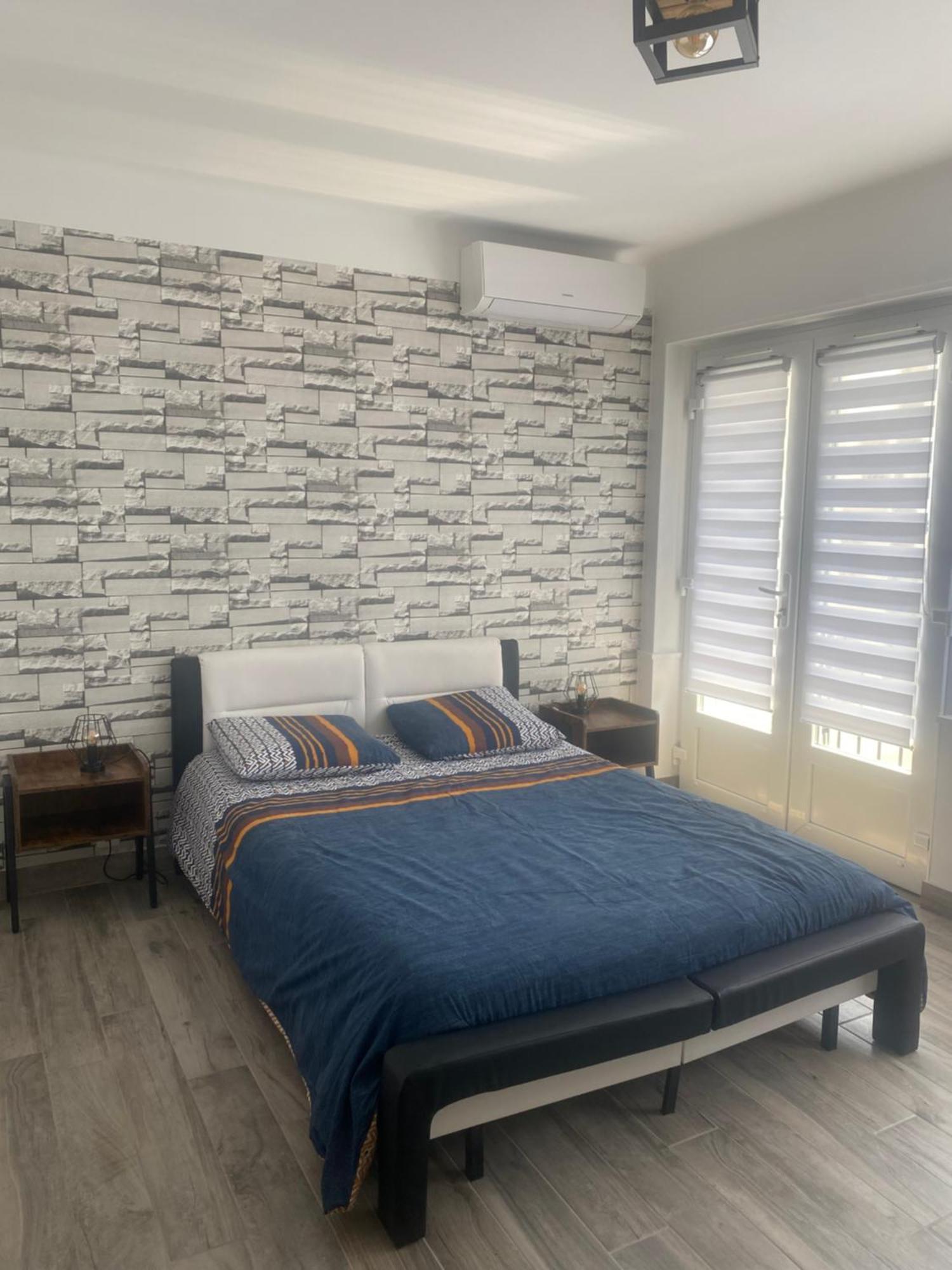 T2 Centre-ville, Tout Equipe, 1 Chambre, 1 A 5 Pers, Climatisation, Balcons, Parking Apartment *