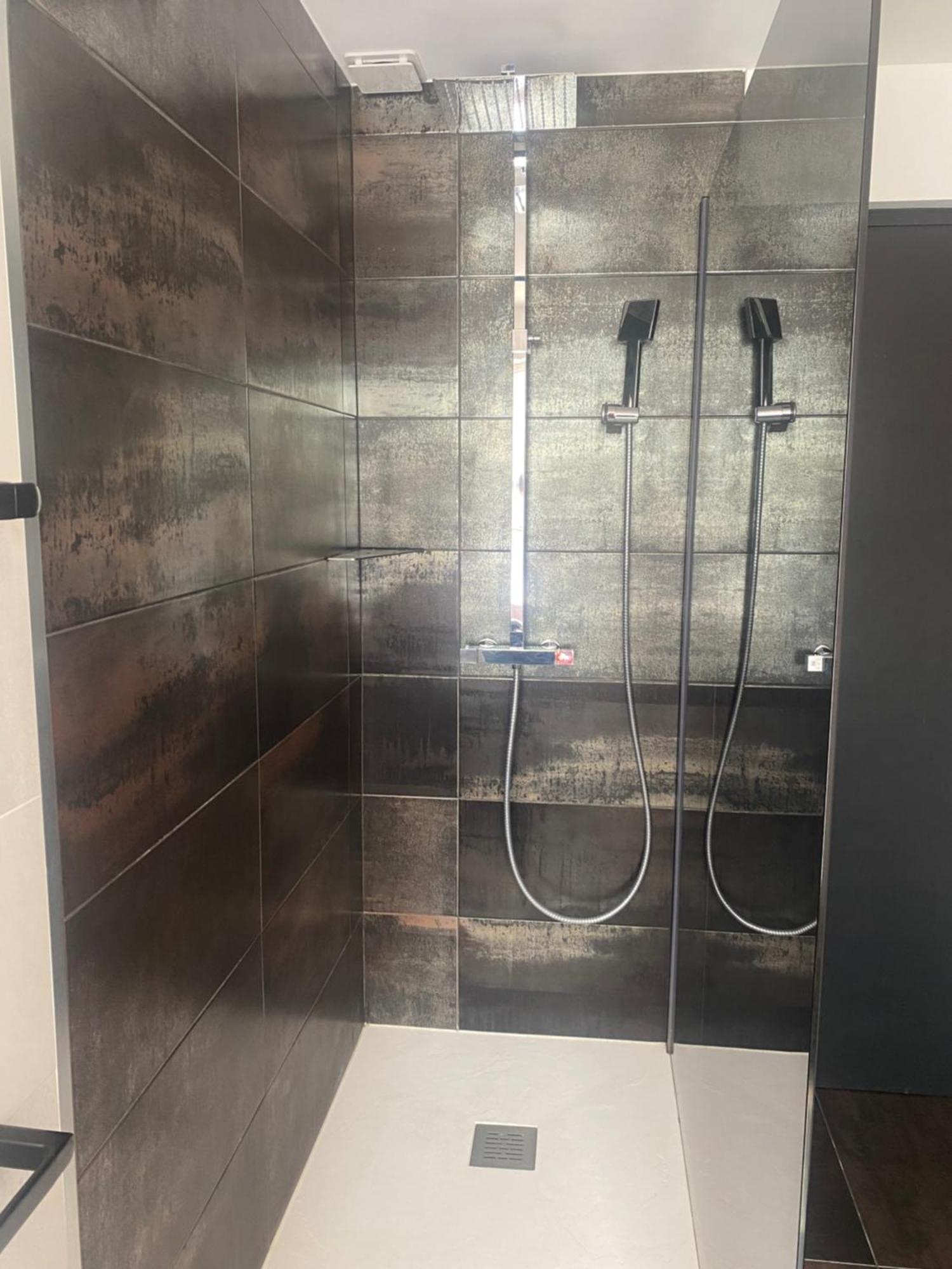 Apartment T2 Centre-ville, Tout Equipe, 1 Chambre, 1 A 5 Pers, Climatisation, Balcons, Parking