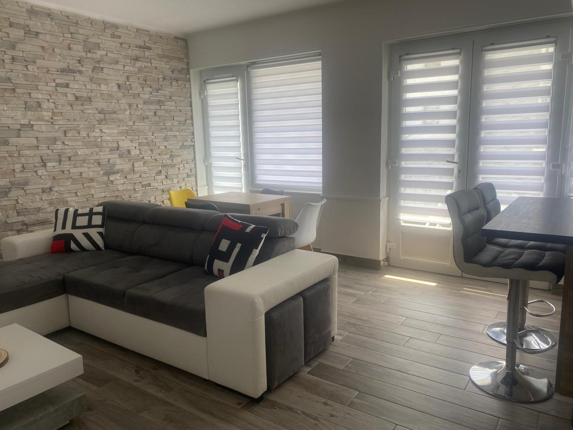 T2 Centre-ville, Tout Equipe, 1 Chambre, 1 A 5 Pers, Climatisation, Balcons, Parking Lorient