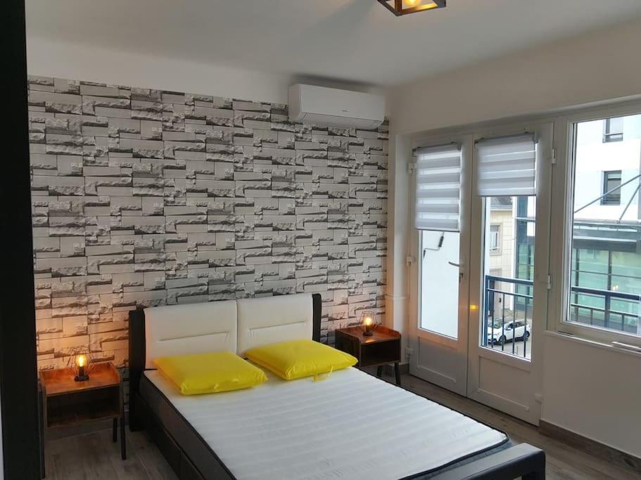 T2 Centre-ville, Tout Equipe, 1 Chambre, 1 A 5 Pers, Climatisation, Balcons, Parking * Lorient