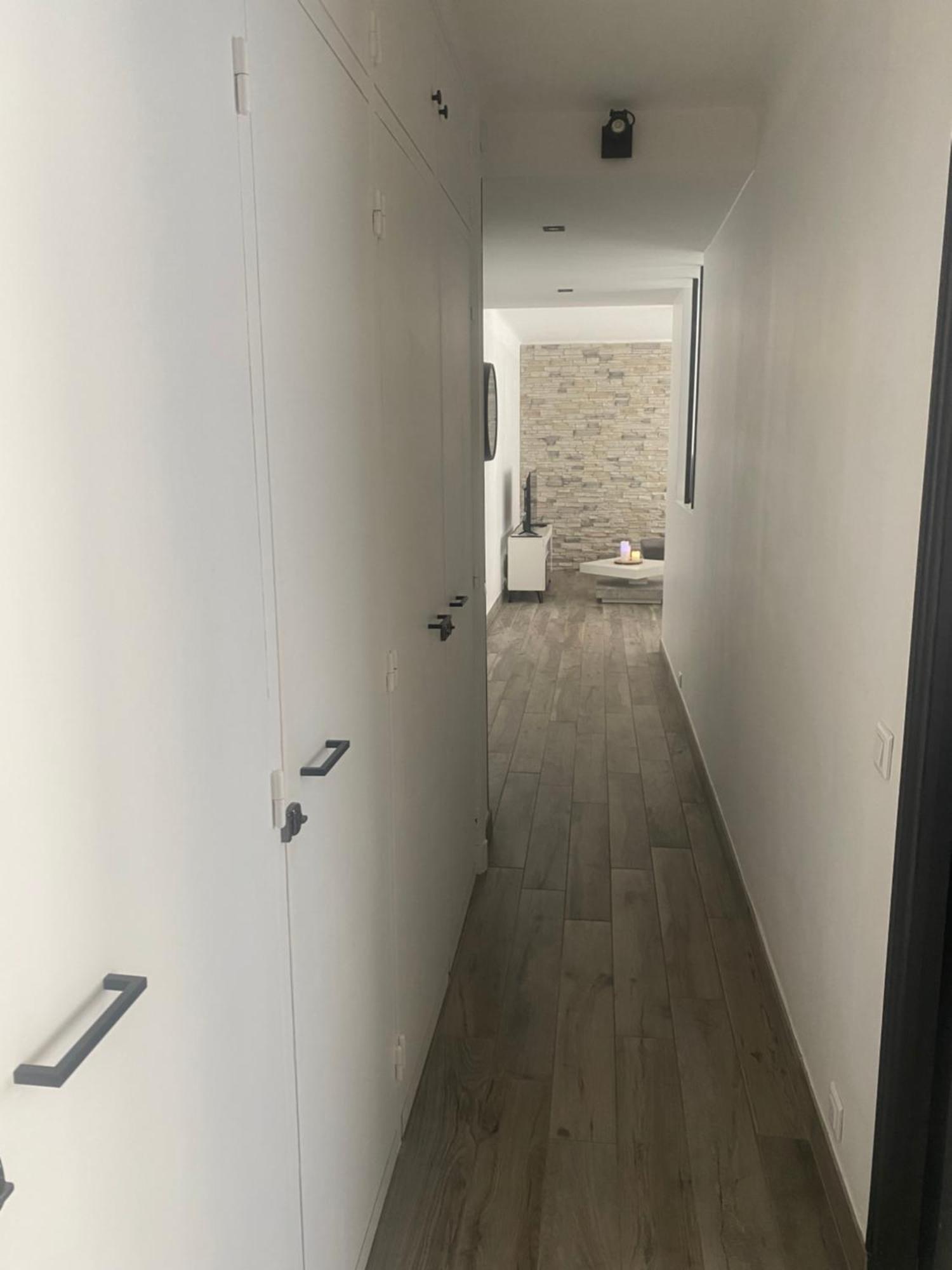 T2 Centre-ville, Tout Equipe, 1 Chambre, 1 A 5 Pers, Climatisation, Balcons, Parking Lorient
