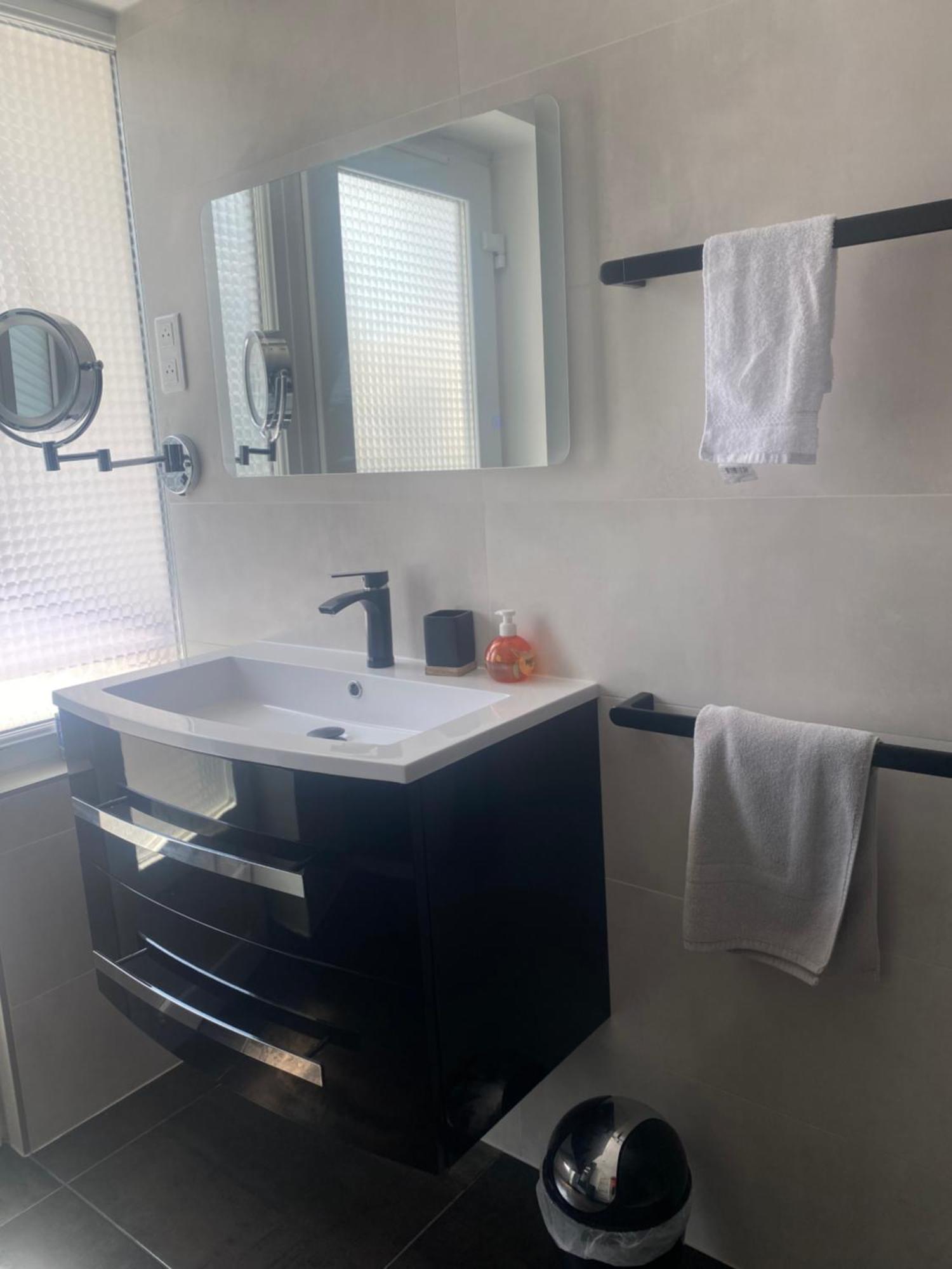 T2 Centre-ville, Tout Equipe, 1 Chambre, 1 A 5 Pers, Climatisation, Balcons, Parking
